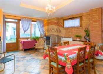 Sala da pranzo - Quadrilocale via ratti
 
6, Trana - foto 11