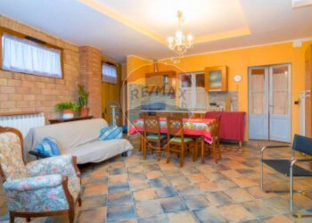 Sala da pranzo - Quadrilocale via ratti
 
6, Trana - foto 12