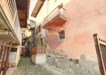 Edificio all\'aperto - Casa semi indipendente via vallone
 
17, Mattie - foto 36