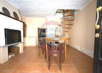 Sala da pranzo - Casa semi indipendente via vallone
 
17, Mattie - foto 39