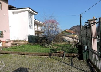 Giardino - Casa semi indipendente Borgata Peata
 
3, Giaveno - foto 8