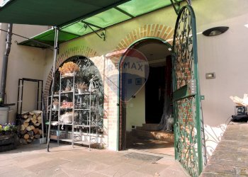 Casa all\'aperto - Casa semi indipendente Borgata Peata
 
3, Giaveno - foto 16