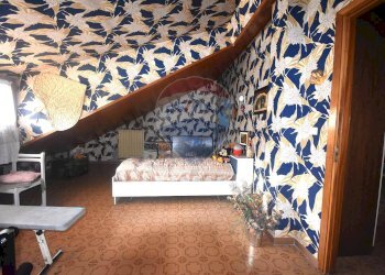 Camera / camera da letto - Quadrilocale via della Torre
 
17, Buttigliera Alta - foto 22