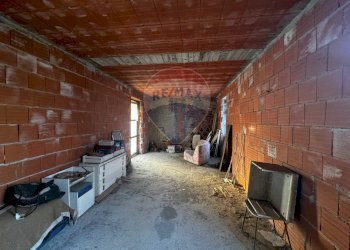 Parcheggio - Casa indipendente via conturbia
 
3, Suno - foto 30