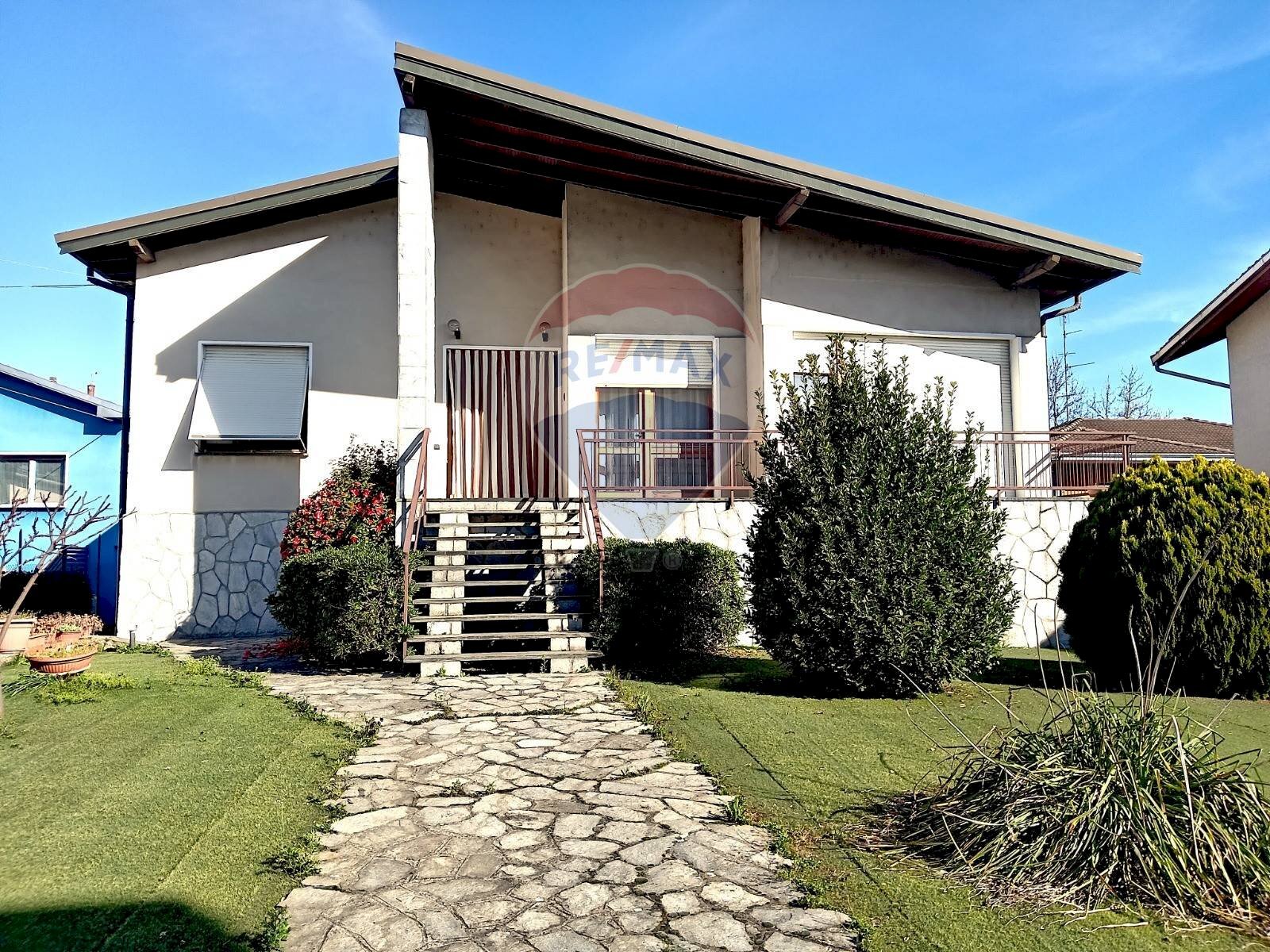 Casa all\'aperto - Villa Via Natale Macchi
 
18, Galliate - photo 1