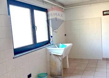 Lavanderia - Villa Via Natale Macchi
 
18, Galliate - foto 5