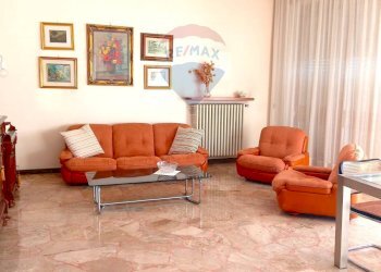 Soggiorno - Villa Via Natale Macchi
 
18, Galliate - foto 6