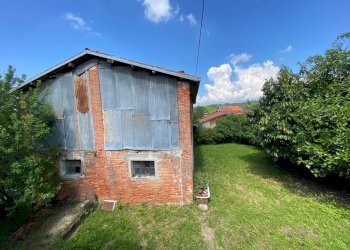 vista su magazzino e terreno - Independent house Via San Giuseppe
 
13, Monastero di Vasco - photo 26
