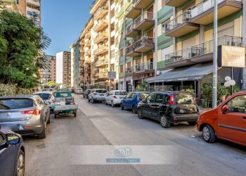 Foto 41 - Locale Commerciale Via Vincenzo Barbera
 
21, Palermo - foto 41