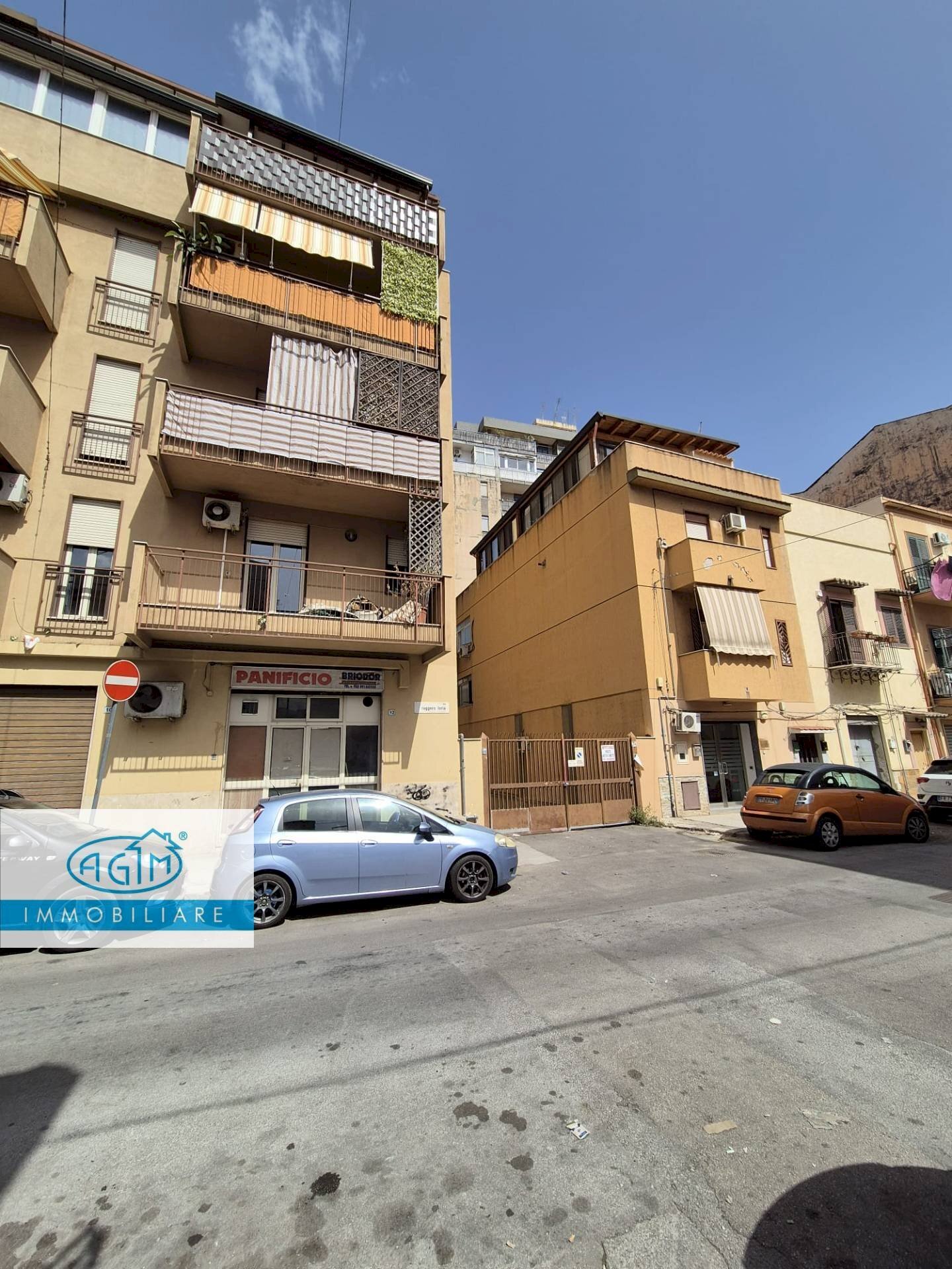 Foto 4 - Commercial Premises Via Ruggero Loria
 
12, Palermo - photo 3