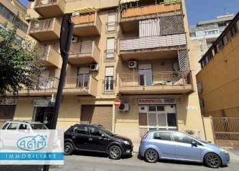 Foto 3 - Locale Commerciale Via Ruggero Loria
12, Palermo - foto 2