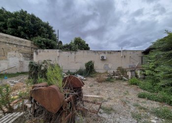 Foto 11 - Capannone Piazza Sant'orsola
 
1, Palermo - foto 11