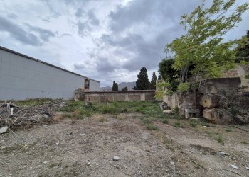 Foto 24 - Capannone Piazza Sant'orsola
 
1, Palermo - foto 24