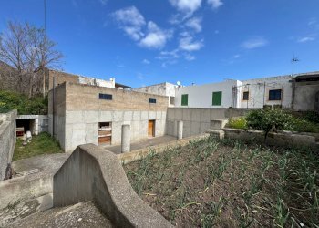 Foto 2 - Rustico Via Barone
 
snc, Santa Marina Salina - foto 2