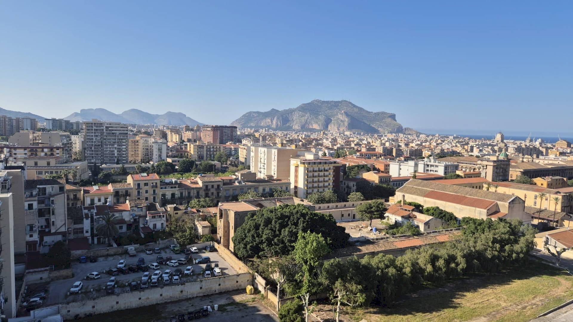Foto 1 - Attic Via Vincenzo Li Muli
 
102, Palermo - photo 1