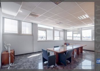 Foto 3 - Office Via Karl Ludwig Von Bruck
 
32, Trieste - photo 3