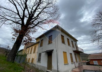 Casa all\'aperto - Appartamento Via Monte Della Guardia
 
2, Varano de' Melegari - foto 3