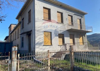 Casa all\'aperto - Appartamento Via Monte Della Guardia
 
2, Varano de' Melegari - foto 11