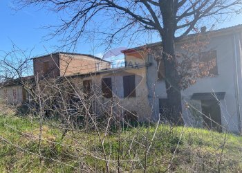 Casa all\'aperto - Appartamento Via Monte Della Guardia
 
2, Varano de' Melegari - foto 15