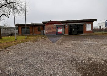 Casa all\'aperto - Capannone pinzone
7, Poggio Rusco - foto 2