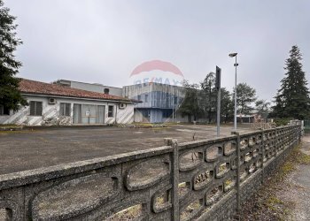 Edificio all\'aperto - Capannone pinzone
7, Poggio Rusco - foto 8