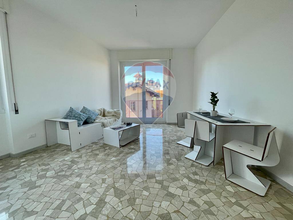 Soggiorno - Four-room apartment Cantù - photo 2