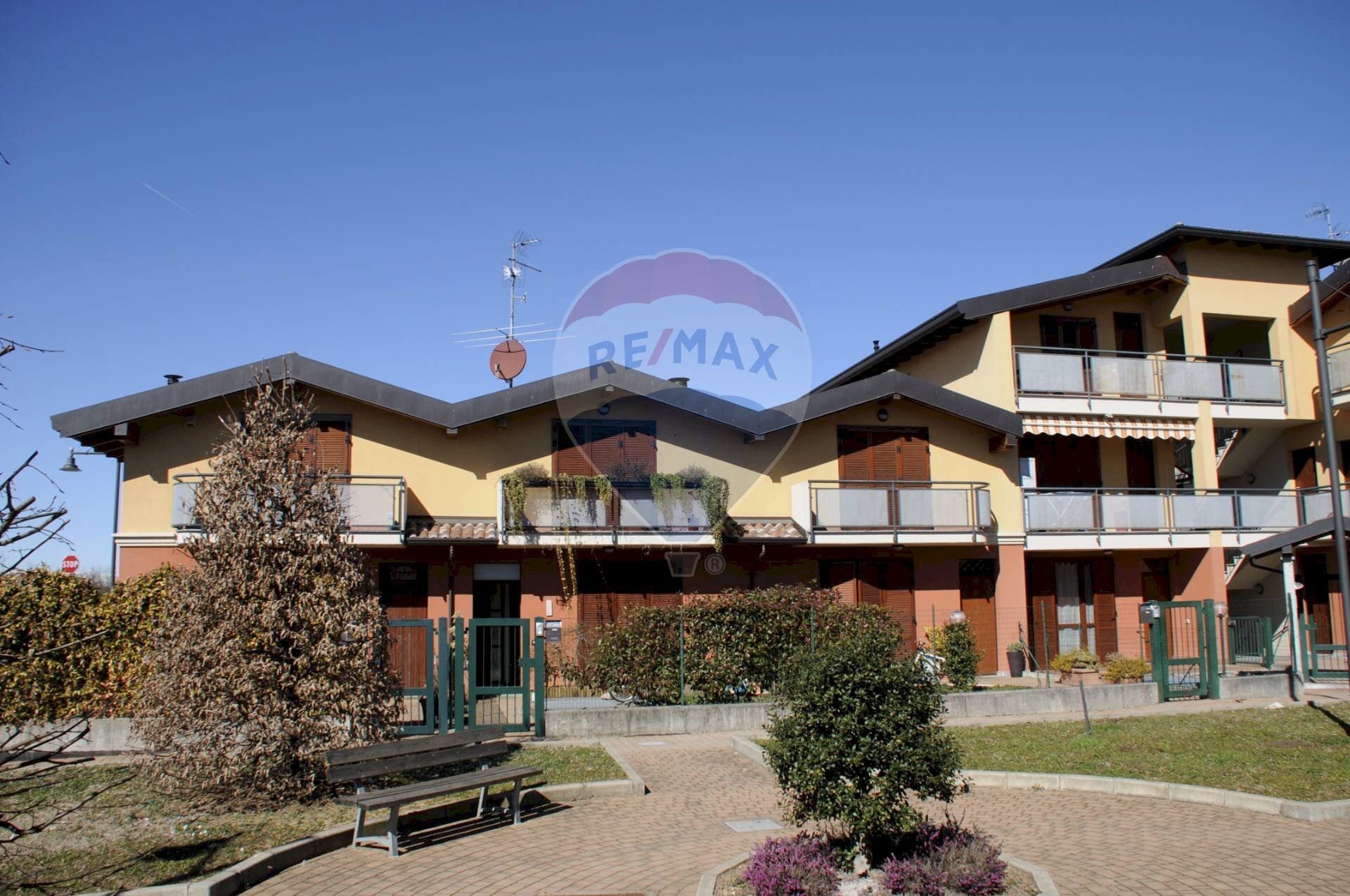 Casa all\'aperto - Trilocale via canaletto, Tradate - foto 1