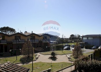 Edificio all\'aperto - Trilocale via canaletto, Tradate - foto 11