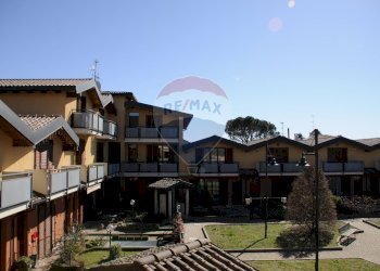 Edificio all\'aperto - Trilocale via canaletto, Tradate - foto 12