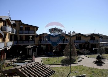 Edificio all\'aperto - Trilocale via canaletto, Tradate - foto 14