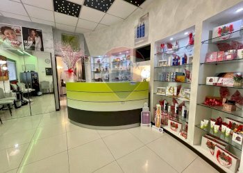 Camera / camera da letto - Locale Commerciale Via Varesina
126a, Villa Guardia - foto 3