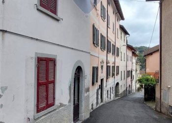 Edificio all\'aperto - Independent house via Allio
 
8, Alta Valle Intelvi - photo 12