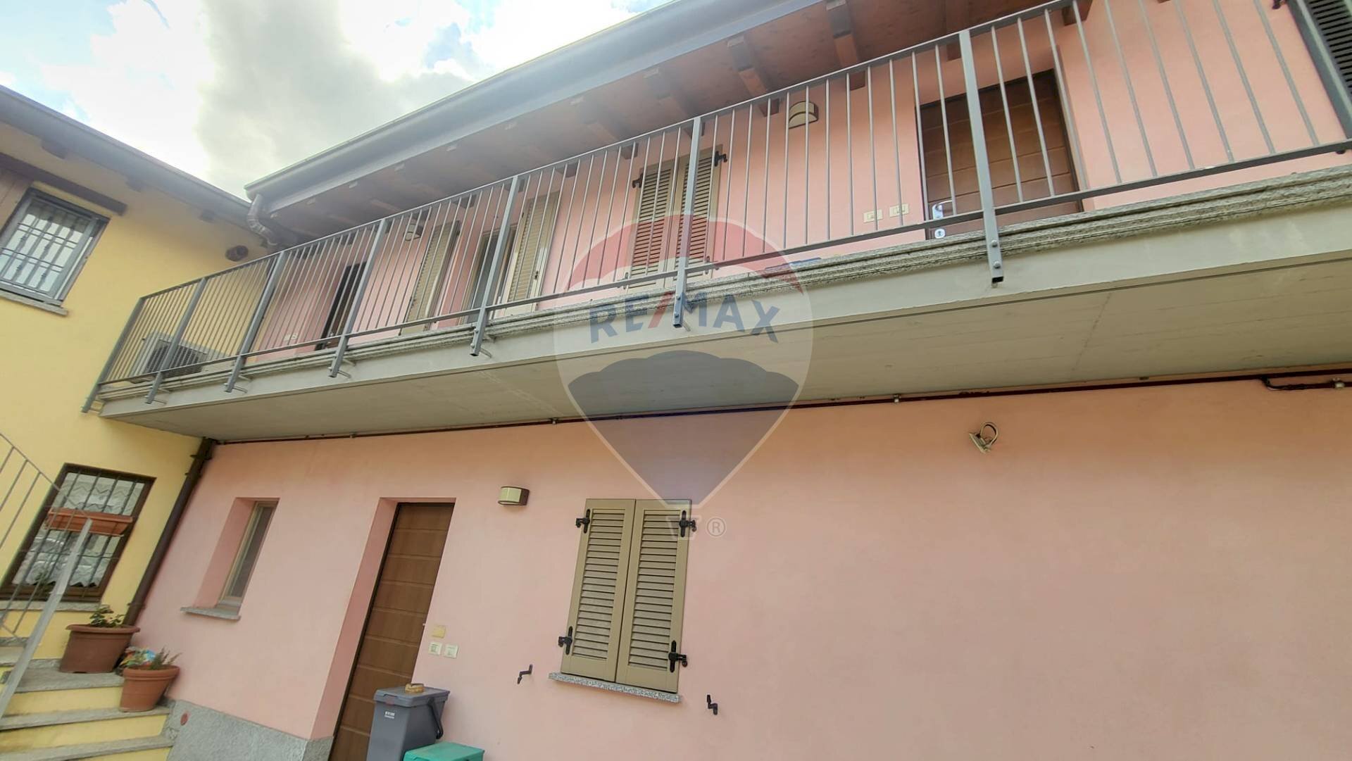 Edificio all\'aperto - Two-room apartment via Contrada Grande
6, Casnate con Bernate - photo 3