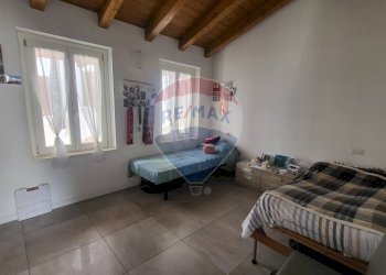 Camera / camera da letto - Two-room apartment via Contrada Grande
 
6, Casnate con Bernate - photo 16