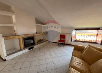 Soggiorno - Quadrilocale Piazza Cavour
 
5, Eupilio - foto 5