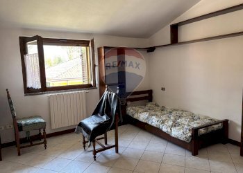 Camera / camera da letto - Quadrilocale Piazza Cavour
 
5, Eupilio - foto 16