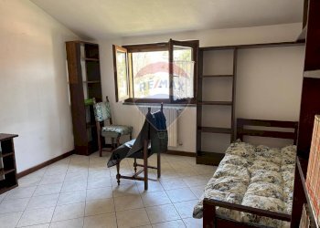 Camera / camera da letto - Quadrilocale Piazza Cavour
 
5, Eupilio - foto 17