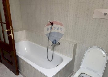 Bagno - Quadrilocale Piazza Cavour
 
5, Eupilio - foto 24