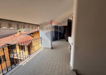 Balcone - Quadrilocale Piazza Cavour
 
5, Eupilio - foto 30