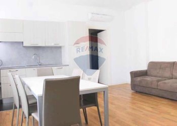 Sala da pranzo - Two-room apartment via farini
81, Milano - photo 1