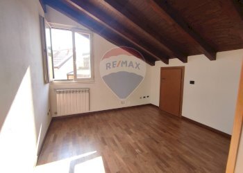 Stanza vuota - Attico via san martino, Cadorago - foto 17