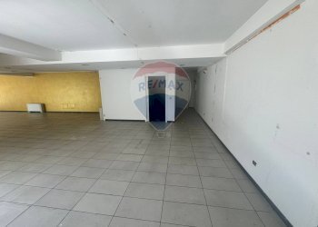 Stanza vuota - Negozio Via Lungolago di Calcinate
 
88, Varese - foto 4