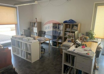 Ufficio - Office Via Lungolago di Calcinate
 
88, Varese - photo 10