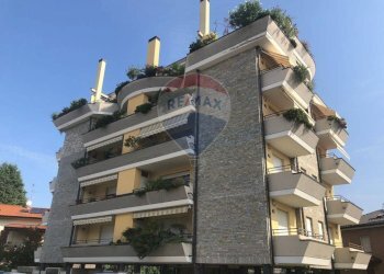 Edificio all\'aperto - Bilocale VIA SAN CANDIDO
 
10, Busto Arsizio - foto 2