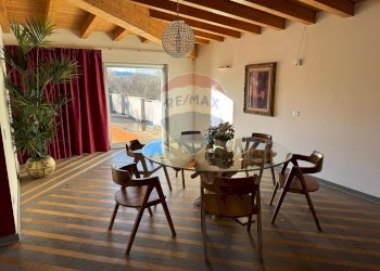 Sala da pranzo - Loft Lungolago di Calcinate
 
88, Varese - foto 1