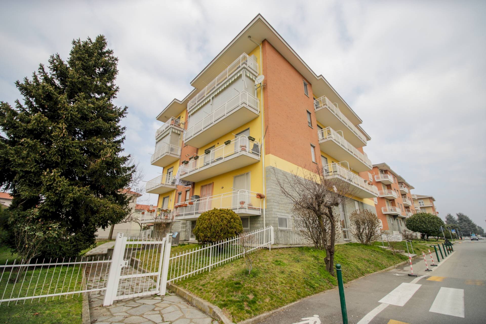 Foto 1 - Ufficio Via Garrone
 
3, San Benigno Canavese - foto 1