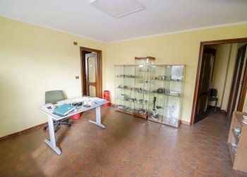 Foto 12 - Ufficio Via Garrone
 
3, San Benigno Canavese - foto 12