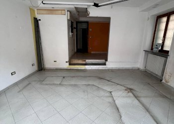 Foto 5 - Locale Commerciale Via Papa Giovanni XXIII
 
3, San Benigno Canavese - foto 5