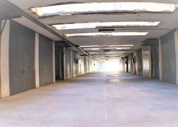 Foto 4 - Box Via Lombardore
 
65, Leini - foto 4