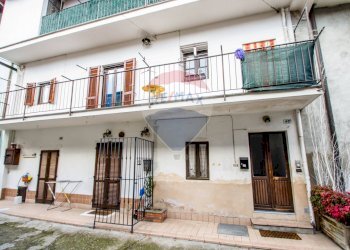 Edificio all\'aperto - Trilocale Pombia - foto 17